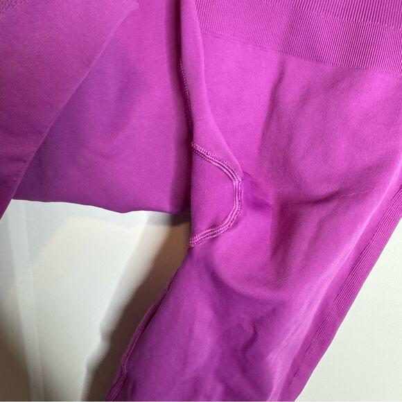 Lululemon Zone In Crop Ultra Violet High Rise Seamless Knit Leggings Size 6 - Picture 3 of 6